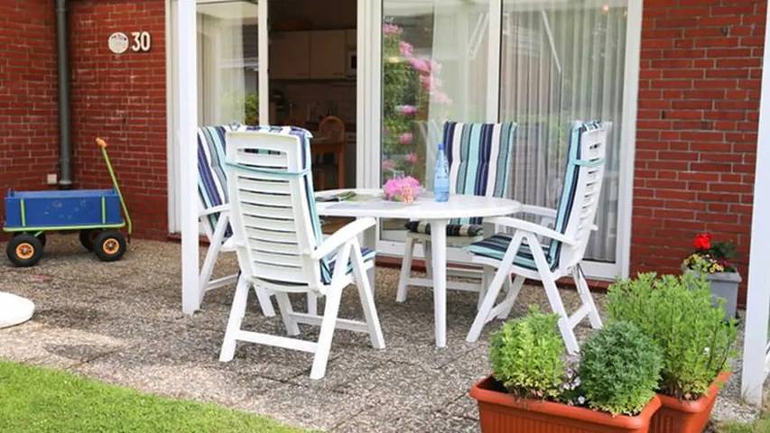 Ferienhaus für 4 Personen, mit Terrasse und Garten in Bensersiel - 3