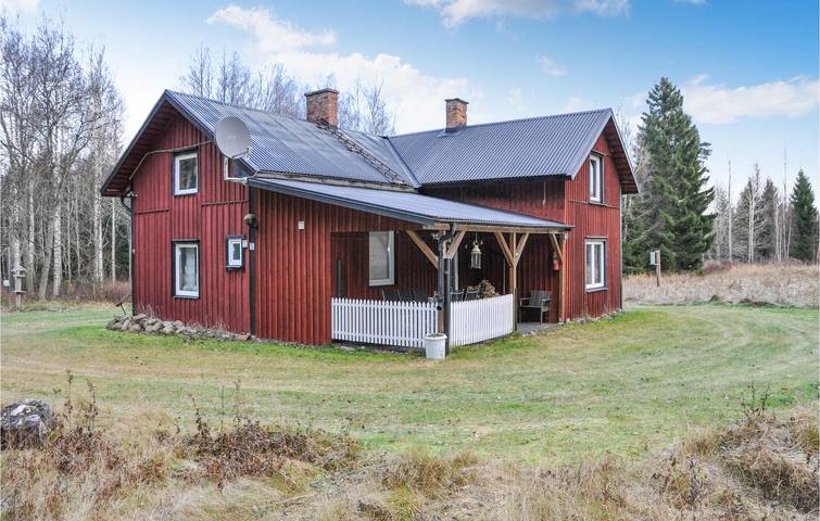 Hus för 7 Personer med trädgård in Vänern