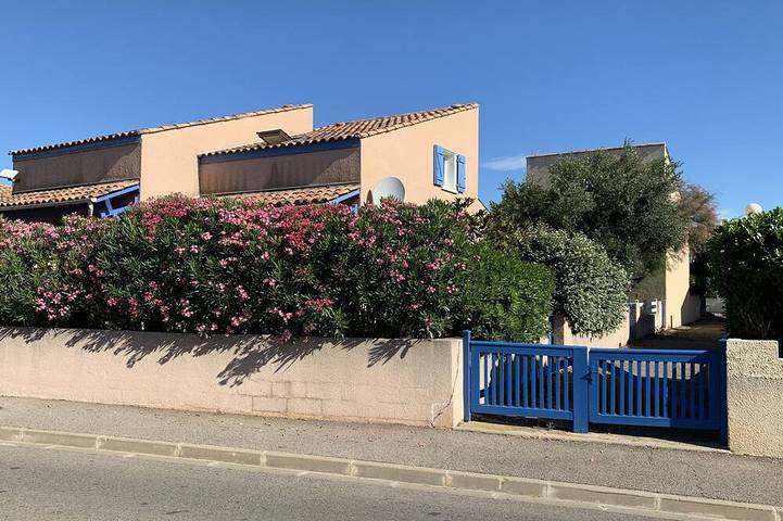 Ferienhaus für 5 Personen, mit Terrasse und Garten sowie Pool, mit Haustier - 1