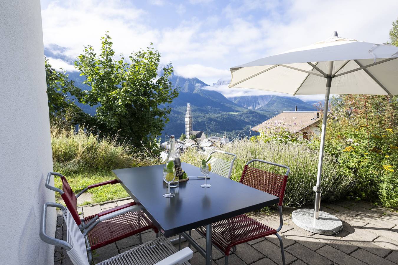 Ganze Wohnung, Chasa Arquint: Abitaziun Emil - Ideal gelegene, gemütliche 2.5-Zimmerwohnung mit Aussicht auf Sent in Sent, Unterengadin