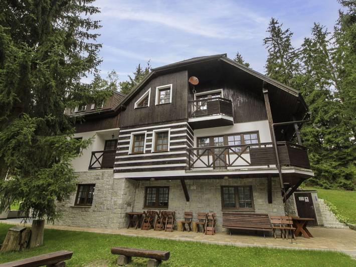 Ferienhaus für 4 Personen, mit Terrasse und Garten in Nordböhmen
