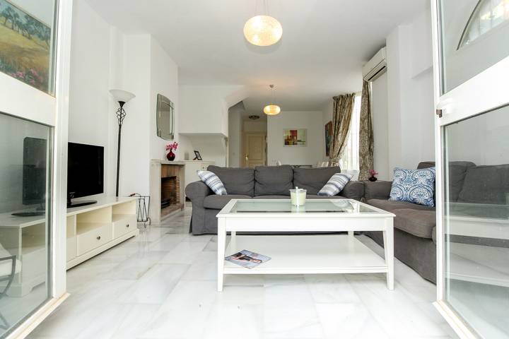 Entire apartment, Duplex apartment with private garden in La Cala de Mijas, Mijas