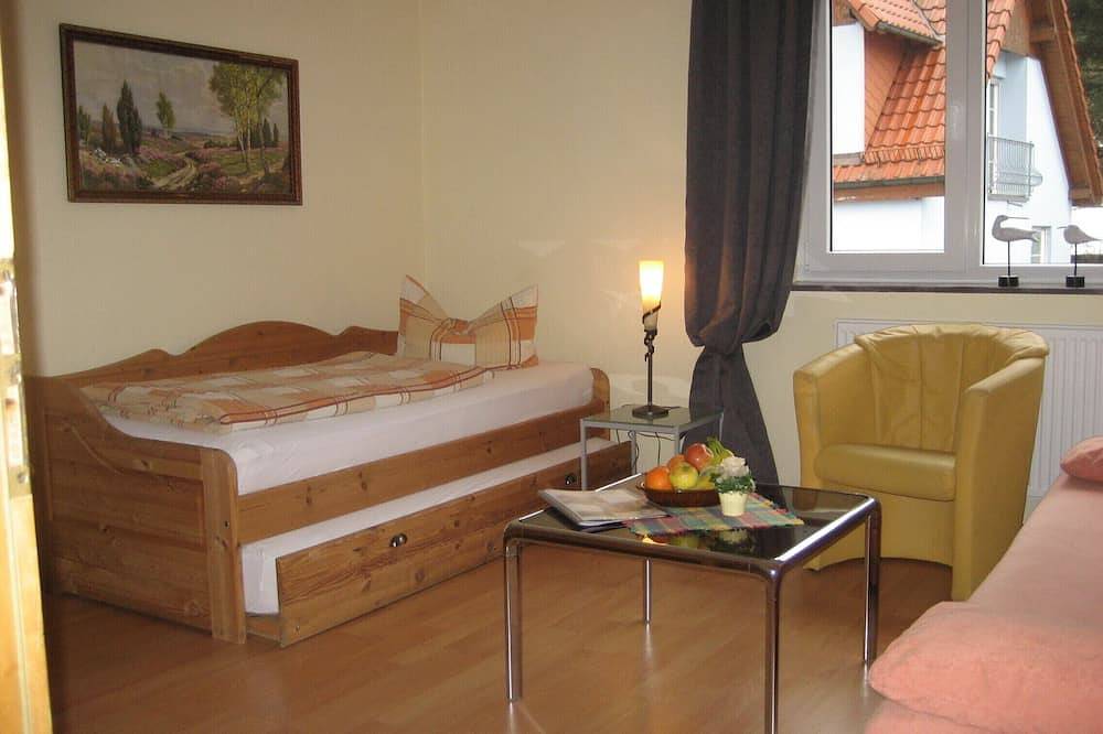 Ganze Wohnung, Ferienhof Fewo mit 2 Zimmer, Küche mit schönem Balkon, familienfreundlich in Oberzent, Odenwaldkreis