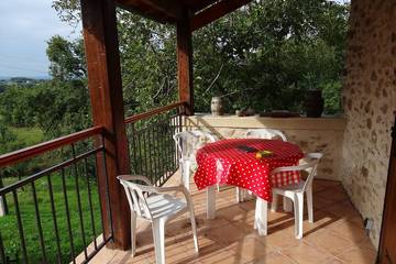 Gîte pour 6 personnes, avec balcon et jardin à Bagnac-sur-Célé