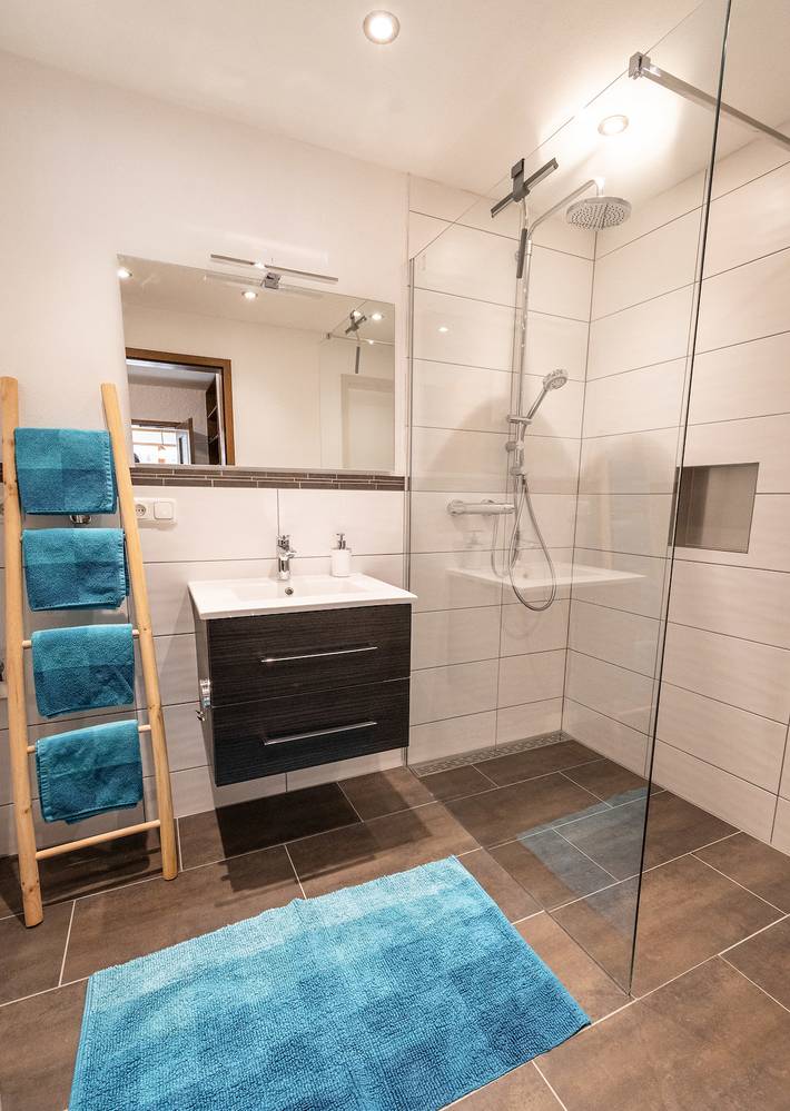 Ganze Ferienwohnung, Neu! Sonnige Terrassen-Ferienwohnung in den Bergen in Vorderhindelang, Bad Hindelang