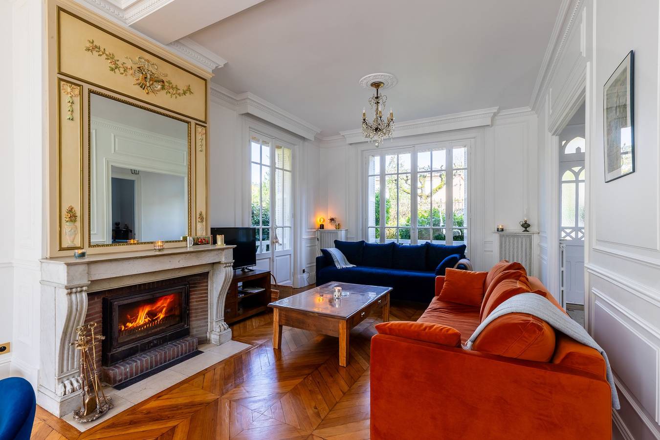 La Maison des 2 Rives - Avec jacuzzi & beau jardin in Château-Renard, Région de Montargis