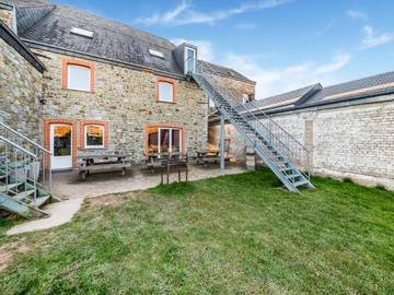 Location de vacances pour 20 personnes, avec jacuzzi ainsi que jardin et sauna dans Ambly