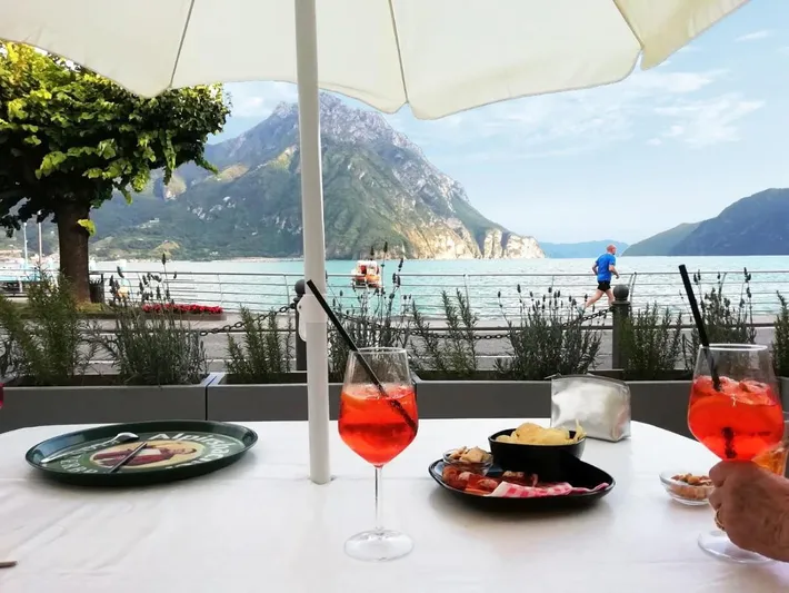 Chambre d’hôte pour 2 personnes, avec vue sur le lac ainsi que terrasse et vue, animaux acceptés - 1