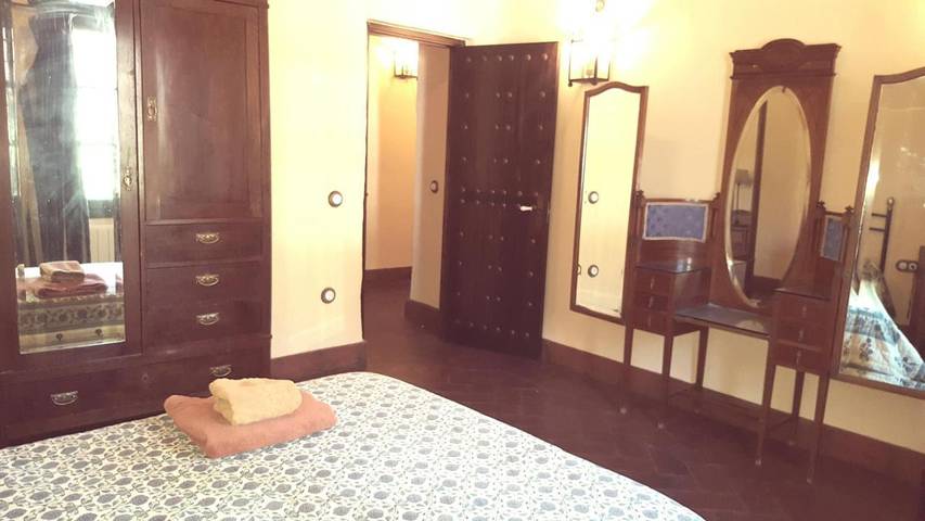 Chalet para 4 personas, con piscina y vistas además de vistas al lago y jardín en Los Pedroches - 2