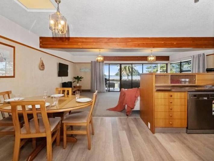 Holiday apartment for 5 people, with balcony in Mount Maunganui