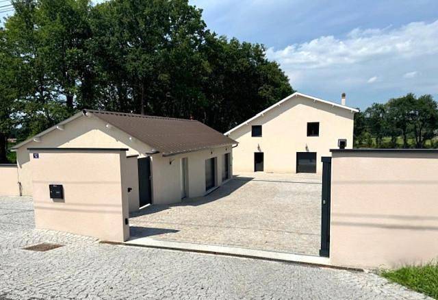 Location de vacances pour 15 personnes, avec terrasse et vue, animaux acceptés à Ousse (Pyrénées-Atlantiques)