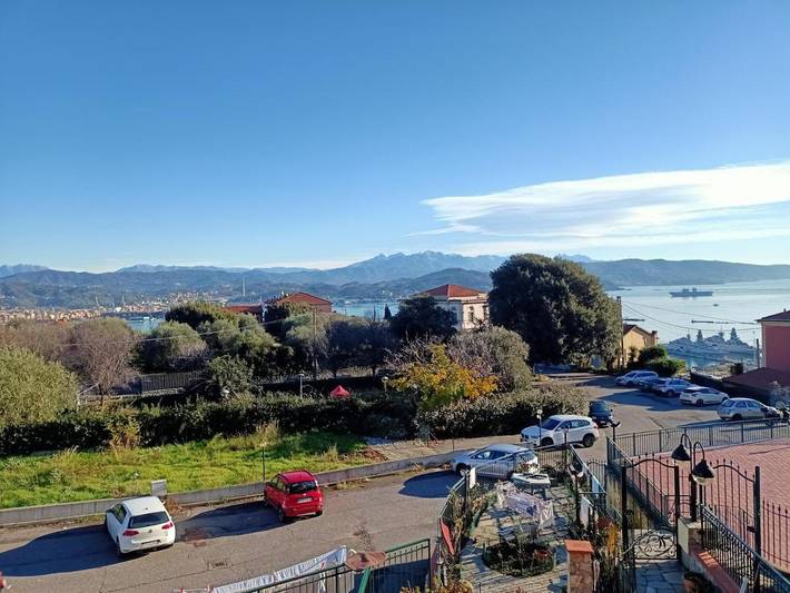 Ferienwohnung für 2 Personen, mit Terrasse und Ausblick in La Spezia - 2