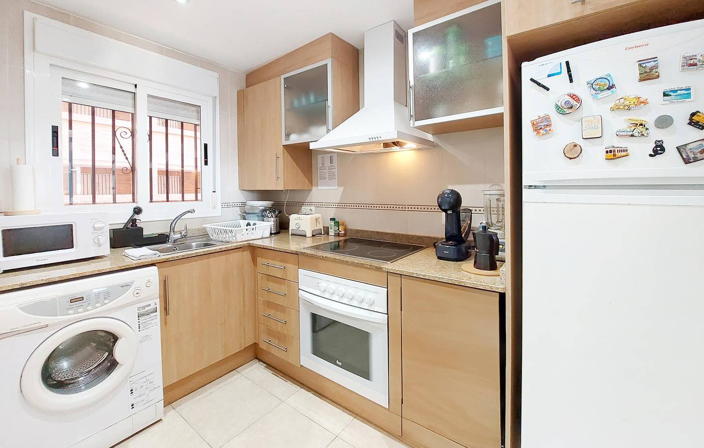 Apartamento vacacional entero, Apartamento en primera línea de playa con aparcamiento, piscina y terraza in Marina d'Or, Oropesa del Mar