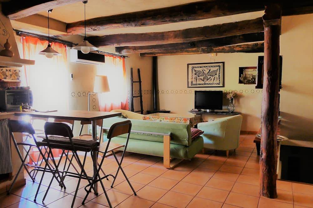 Ideal For Groups Of 6/8 People, 3 Bedrooms in Pinofranqueado, Cáceres Region