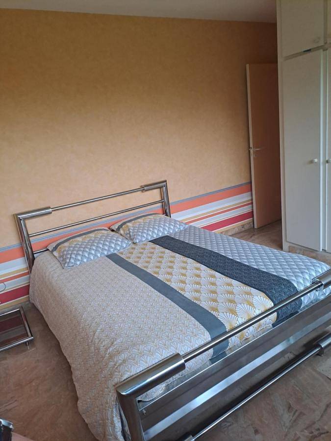 Gîte pour 4 personnes, avec piscine ainsi que terrasse et jardin à Léognan - 2