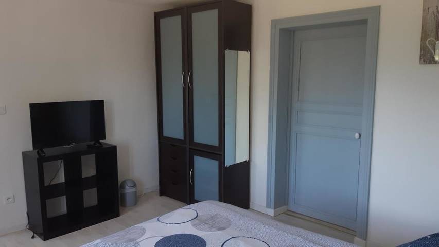 Location de vacances pour 2 personnes, avec terrasse et jardin, adapté aux familles à Proisy - 2