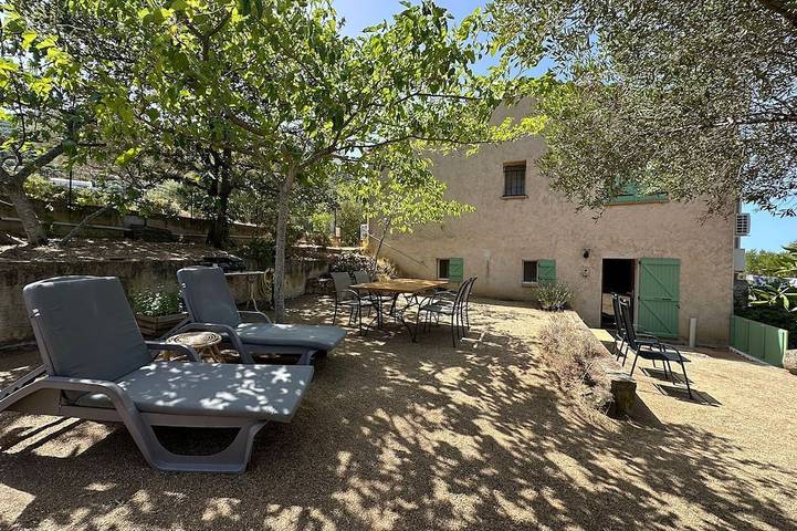 Appartement de vacances pour 4 personnes, avec Terrasse et Jardin
