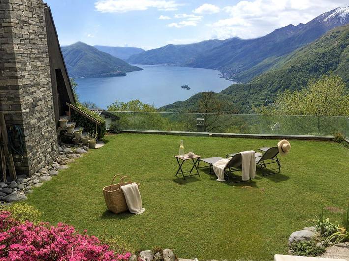 Ferienhaus für 6 Personen, mit Balkon und Garten sowie Seeblick in Locarno