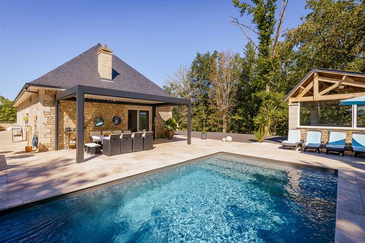Gîte pour 4 personnes, avec piscine