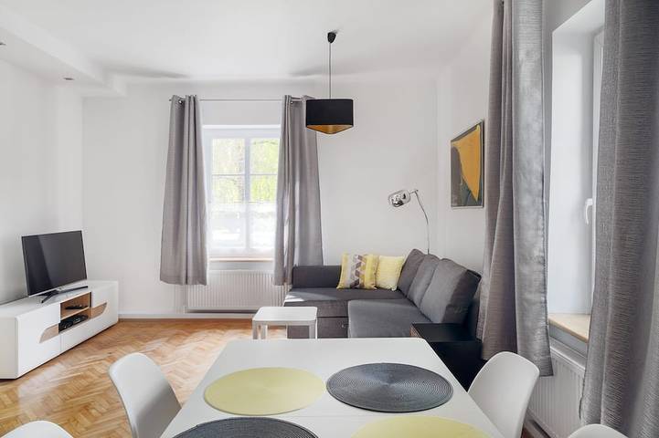 Ferienwohnung für 6 Personen, mit Whirlpool in Warschau