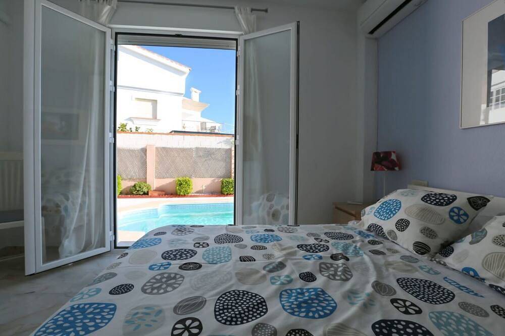 Magnificent Villa 5min walk to beach in Málaga (Este), Malaga