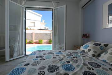 Villa für 11 Personen in Playa del Dedo, Malaga, Bild 2