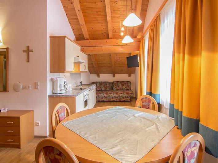 Ferienwohnung für 4 Personen, mit Balkon und Garten sowie Sauna in Radstadt