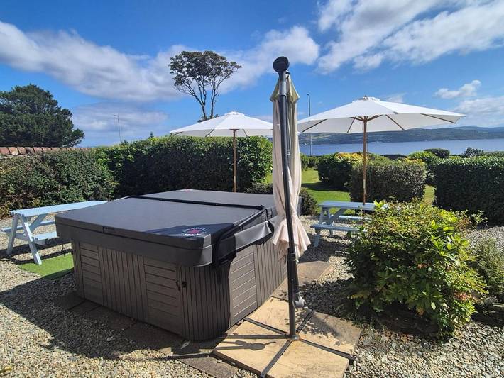 Holiday rental for 12 people, with garden and view, with pets in Dunoon