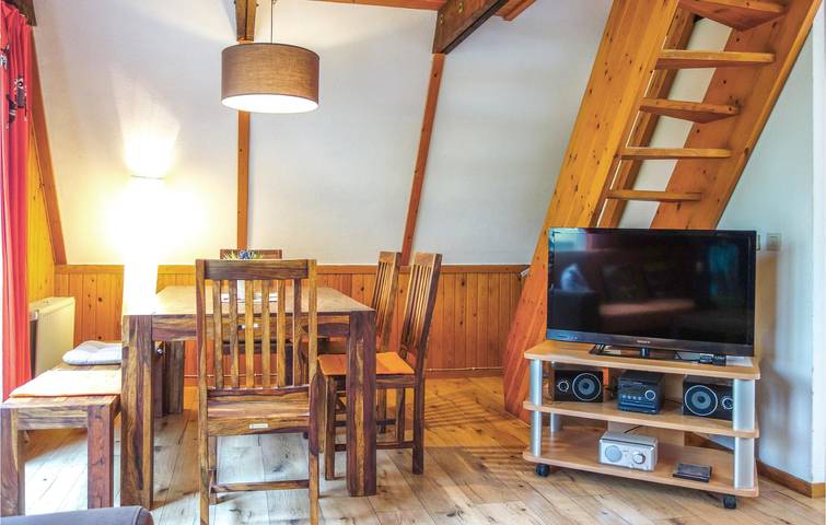 Charmante Wohnung mit Terrasse 2,5km vom Braunsen Center in Bad Arolsen, Twistesee