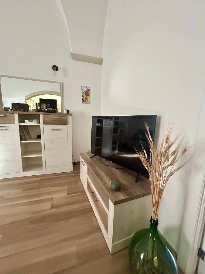 Two-Bedroom House in Carmiano, Provincia di Lecce
