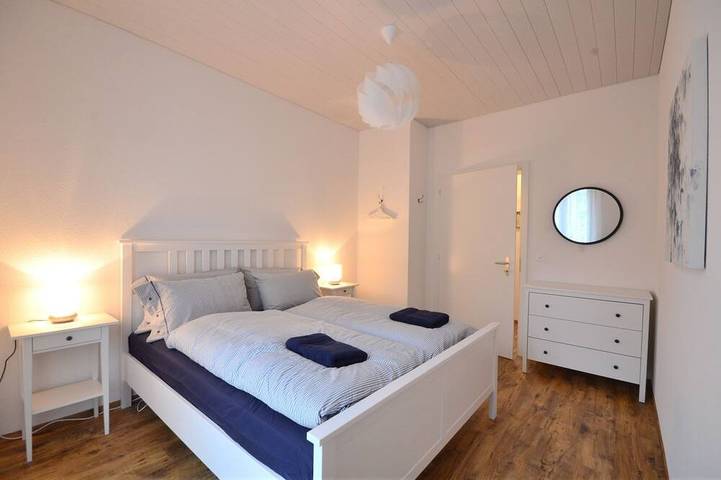 Geheel appartement, Stijlvol nieuw appartement op 3 minuten lopen van station Interlaken West. in Interlaken, Meer van Thun
