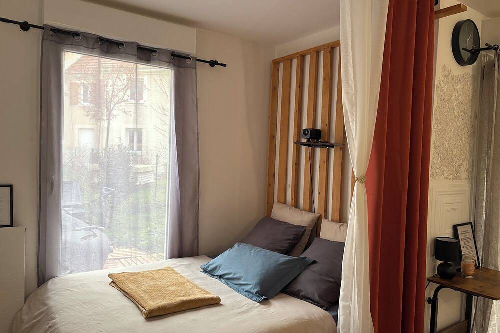 Ganze Wohnung, Apartment with terrace and private garden near Disney & shopping center in Bussy-Saint-Georges, Seine-et-Marne
