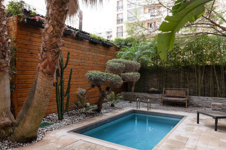 Maison de vacances pour 8 personnes, avec piscine ainsi que terrasse et jardin