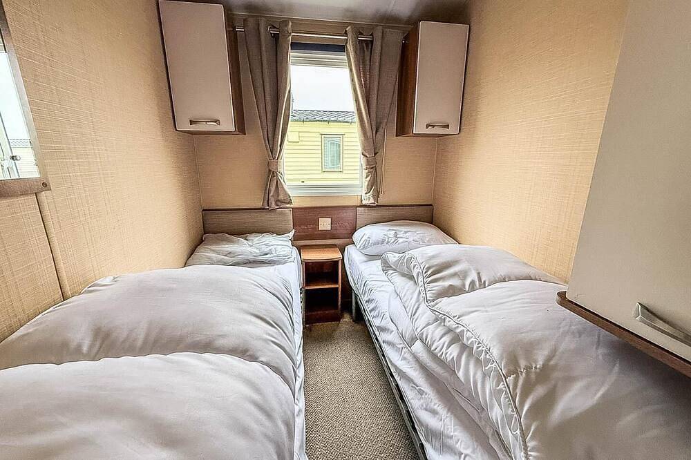 Lovely 8 berth caravan at California Cliffs Holiday Park in Norfolk in California (Great Yarmouth), Great Yarmouth