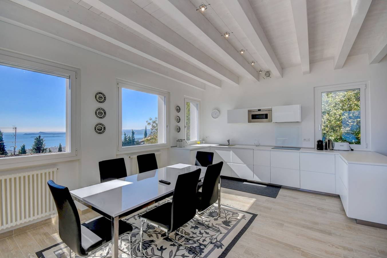 Appartement "Luxe 2" met terras en uitzicht op het meer, foto 7