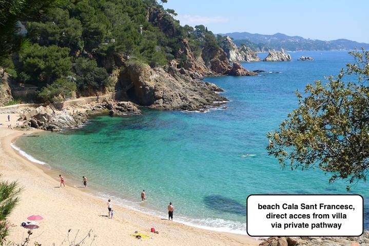 Casa rural para 12 personas, con terraza y jardín en Blanes - 4