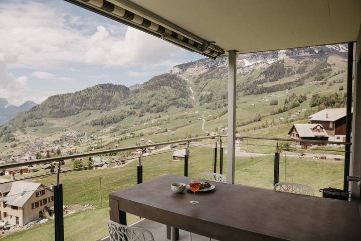 Ferienwohnung für 8 Personen, mit Ausblick und Balkon sowie Seeblick