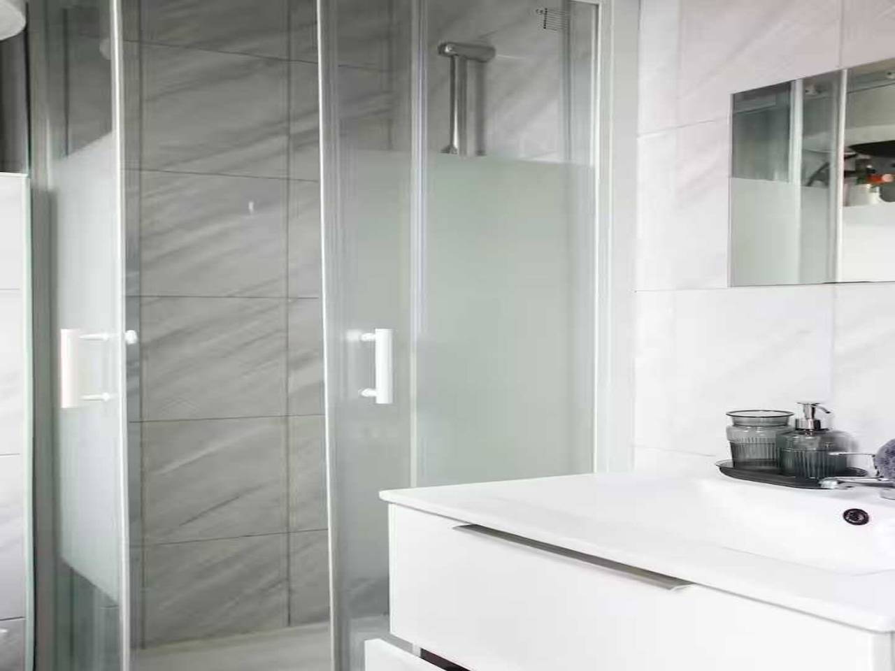 Appartement entier, Studio Confortable - 2P - Clichy in Clichy, Hauts-de-Seine