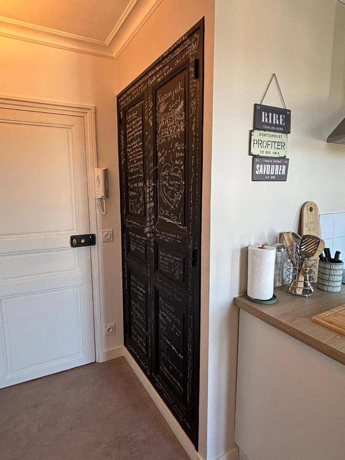 Appartement entier, One-Bedroom Apartment in Doué-la-Fontaine, Vallée de la Loire