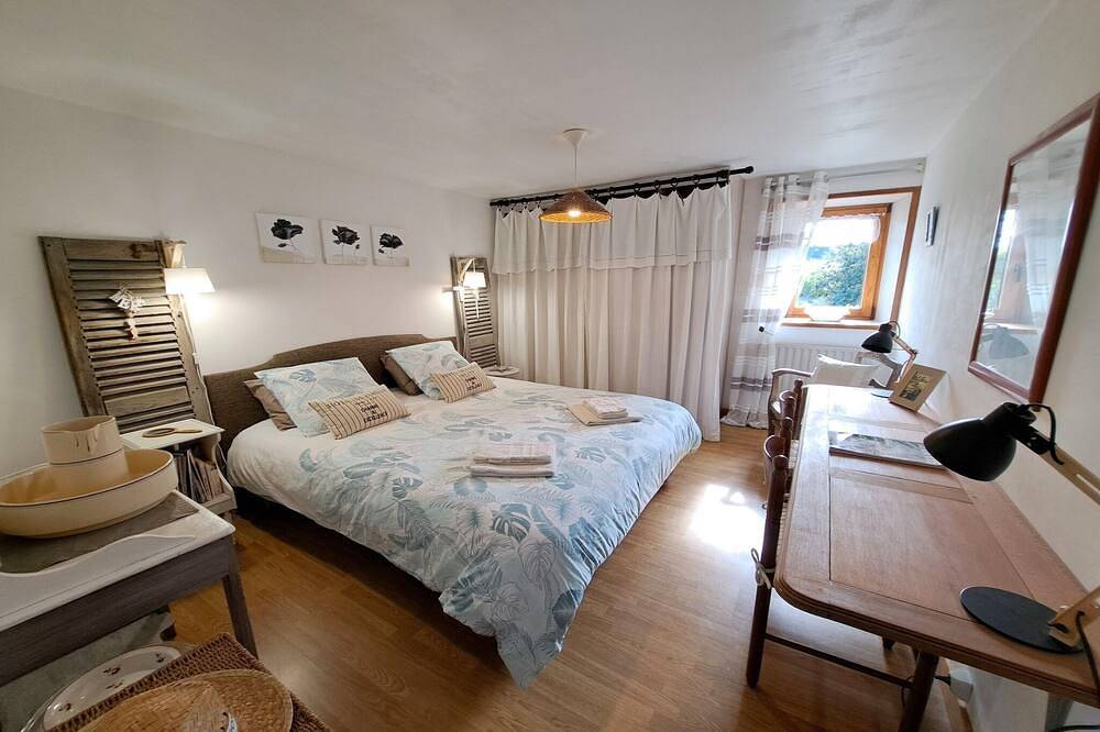 Maison en pierre à Plouescat plages proches in Plounévez-Lochrist, Côte des Légendes