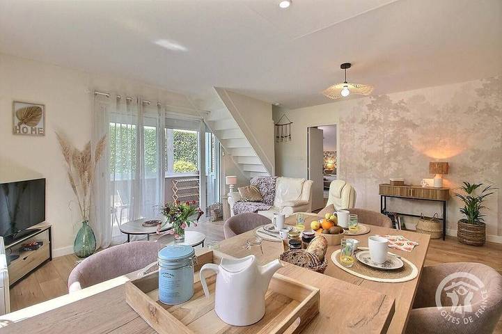 Ferienhaus für 4 Personen, mit Balkon und Garten in Plourivo