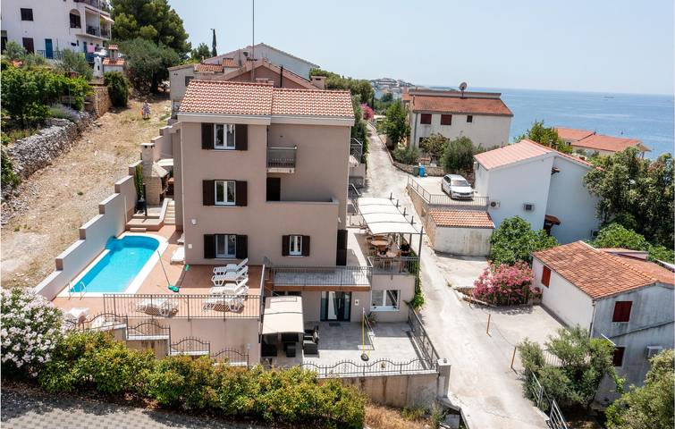 Ferienhaus für 20 Personen, mit Terrasse und Pool in Marina - 3