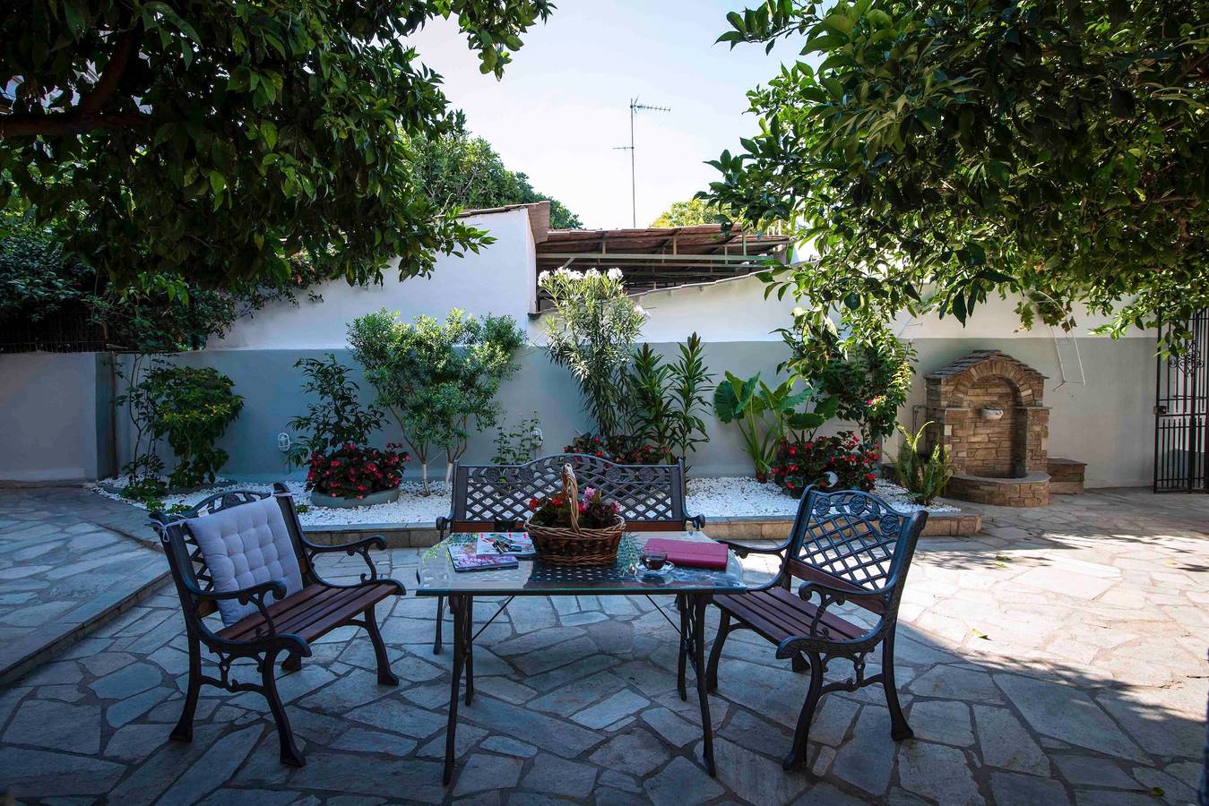Ganzes Studio, Ferienhaus 'Sweet Home' mit privater Terrasse, Wlan und Klimaanlage in Volos, Magnisia