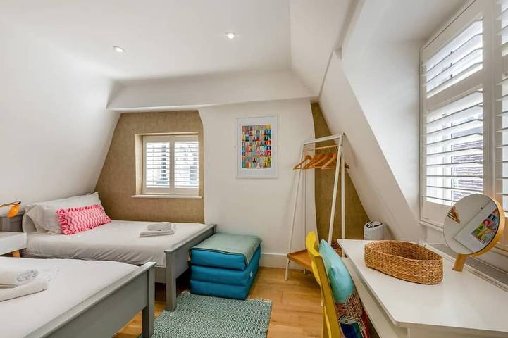 3 Bed in Brighton (oc-bbcorn) in Brighton, Sussex