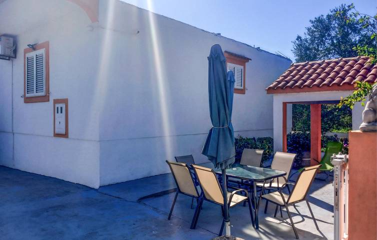 Feriehus for 7 personer, med have - 1