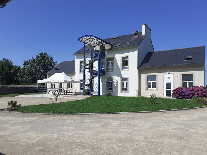 Gîte pour 36 personnes, avec terrasse et jardin