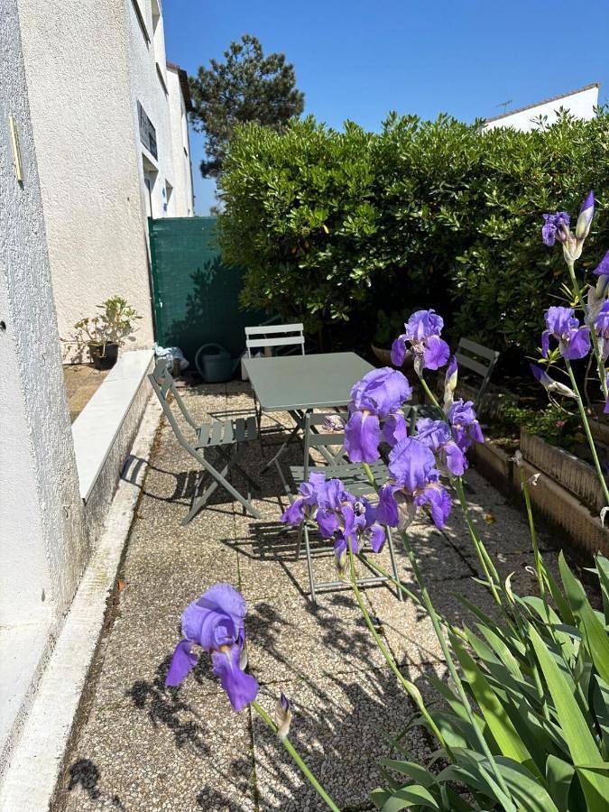 Gîte pour 4 personnes, avec Terrasse et Jardin dans Plage du Chay - 2