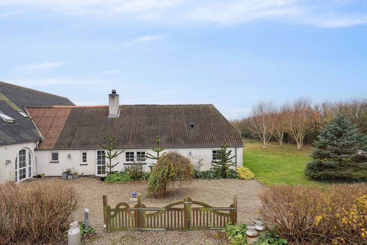 Ferienhaus für 7 Personen, mit Ausblick und Terrasse sowie Seeblick und Garten
