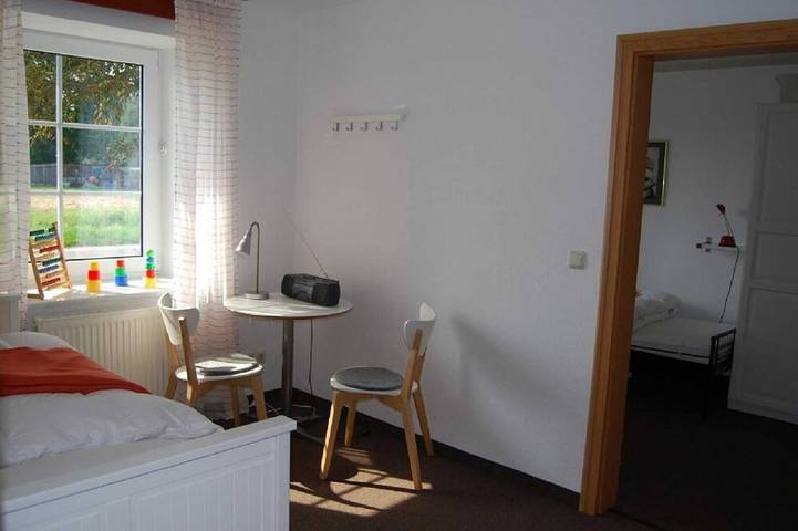 Ferienwohnung für 5 Personen, mit Terrasse und Garten in Barkhagen - 3