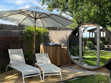 Gîte pour 3 personnes, avec sauna ainsi que jardin et jacuzzi à Bozouls